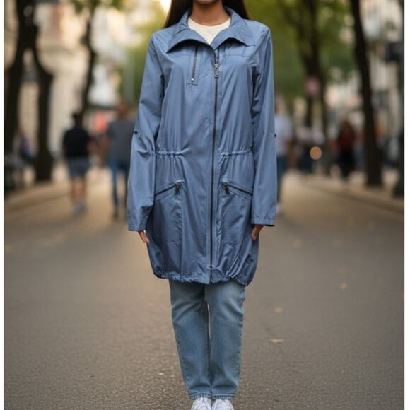 Elie Tahari Long Windbreaker Rain Coat Size M Full Zip Pockets Fishtail hem Blue - Picture 1 of 13